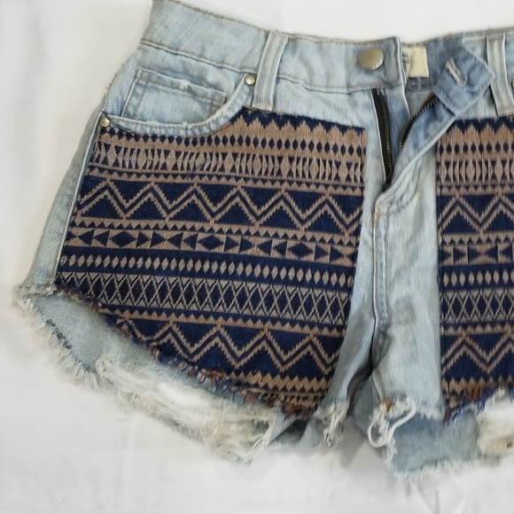 women's cut off shorts - Picture 7 of 7